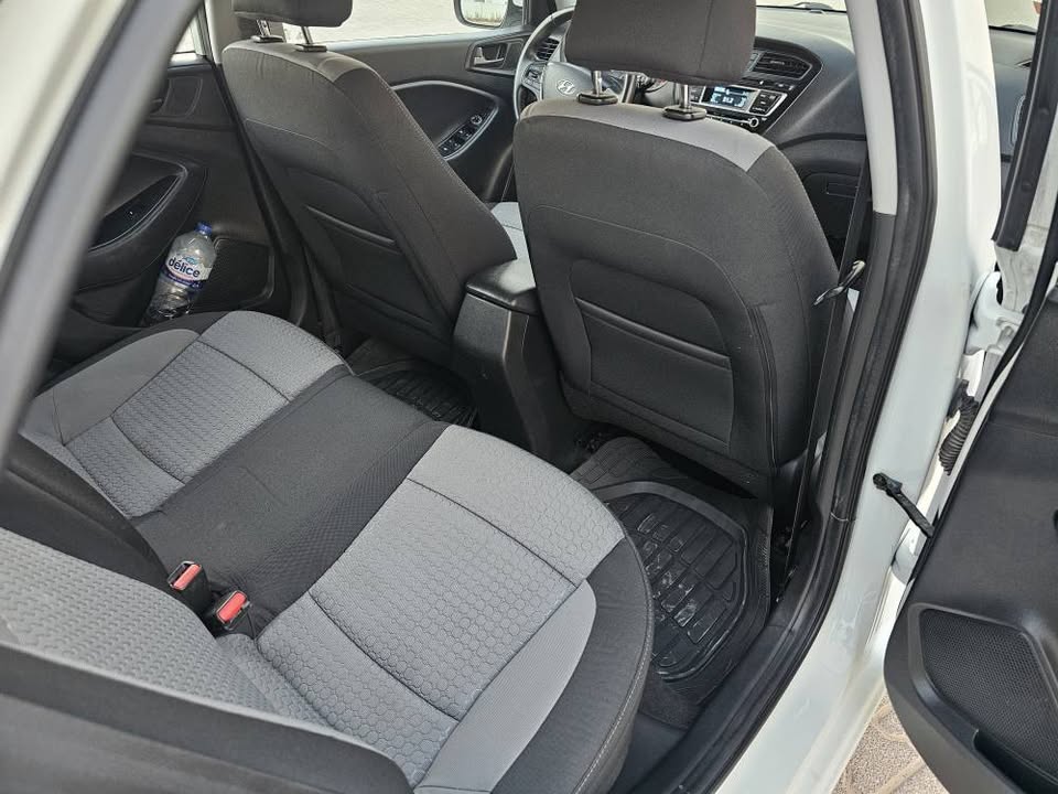 hyundai-i20-premiere-main-km-garanti