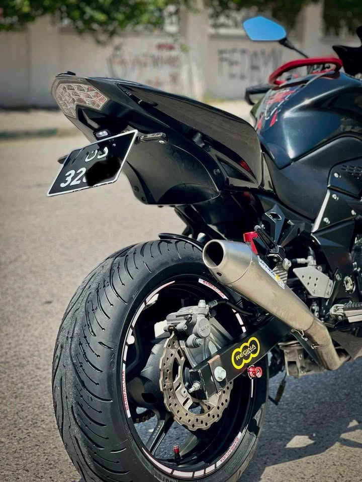 kawasaki-z750-accessoires-origine