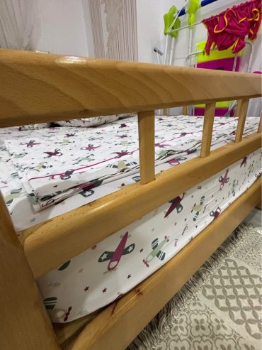 lits-enfants-avec-matelas-comme-neuf