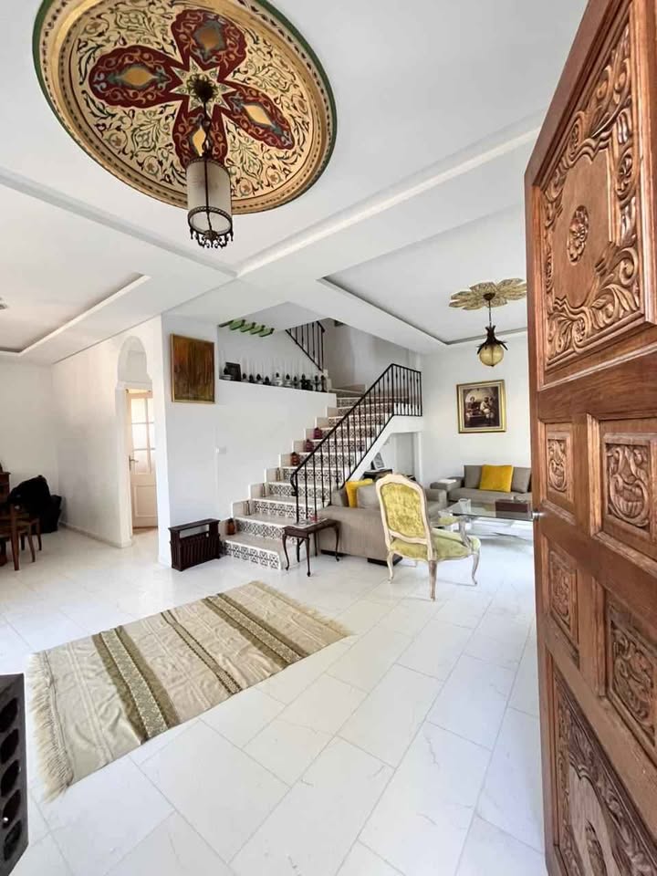 maison-prestige-vue-piscine-gammarth