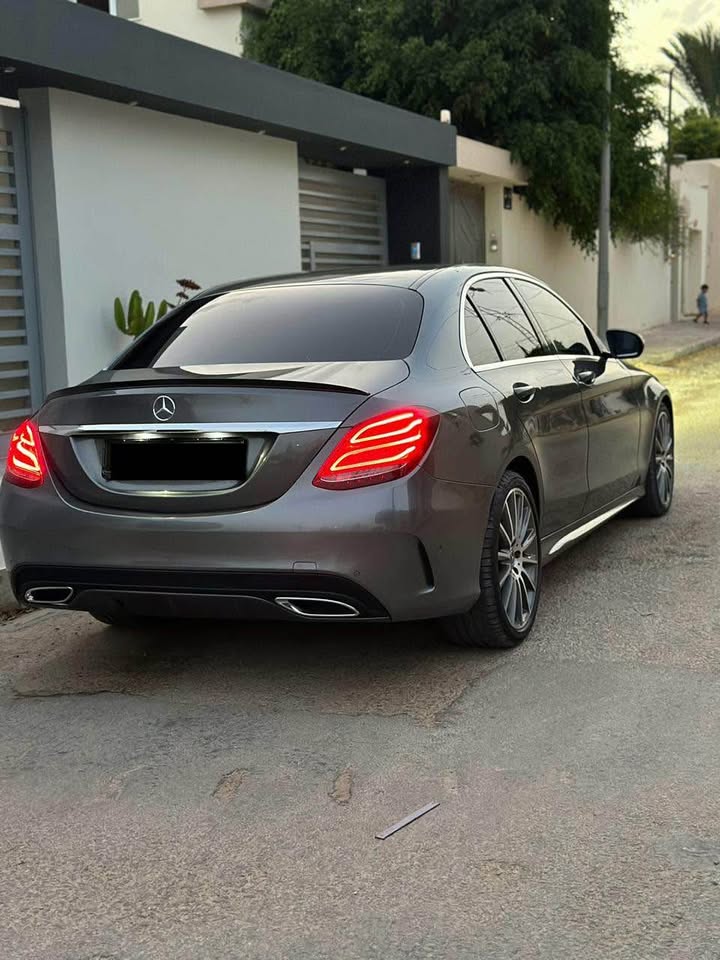mercedes-berline-puissante-sfax