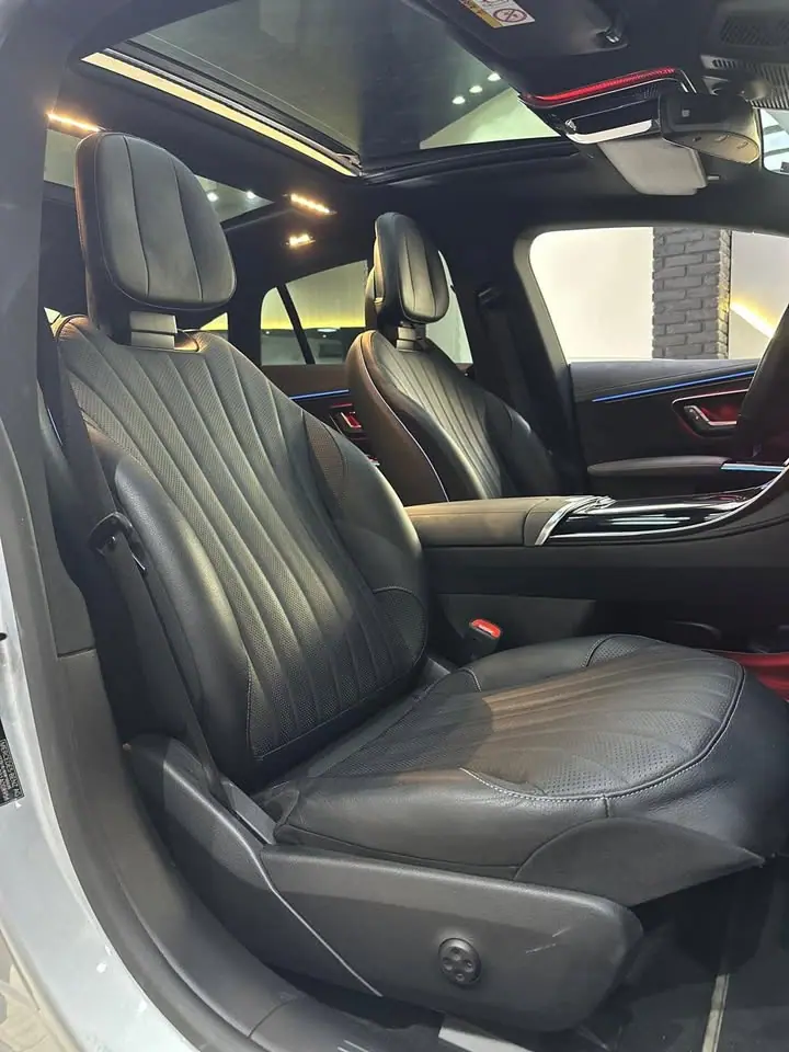 mercedes-eqs-450-plus-sieges-cuir