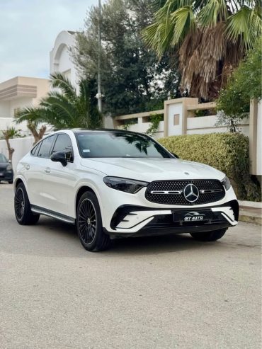 mercedes-glc200-2025-blanche-amg-coupe