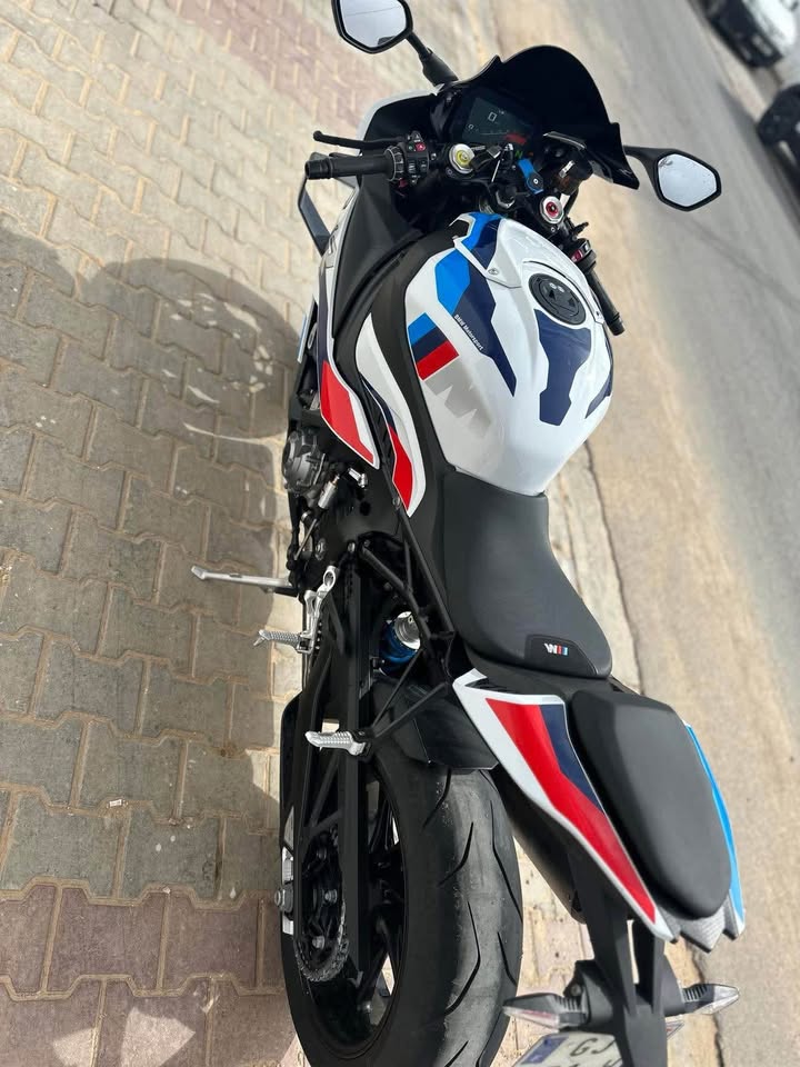 moto-racing-bmw-m1000rr-tunisie