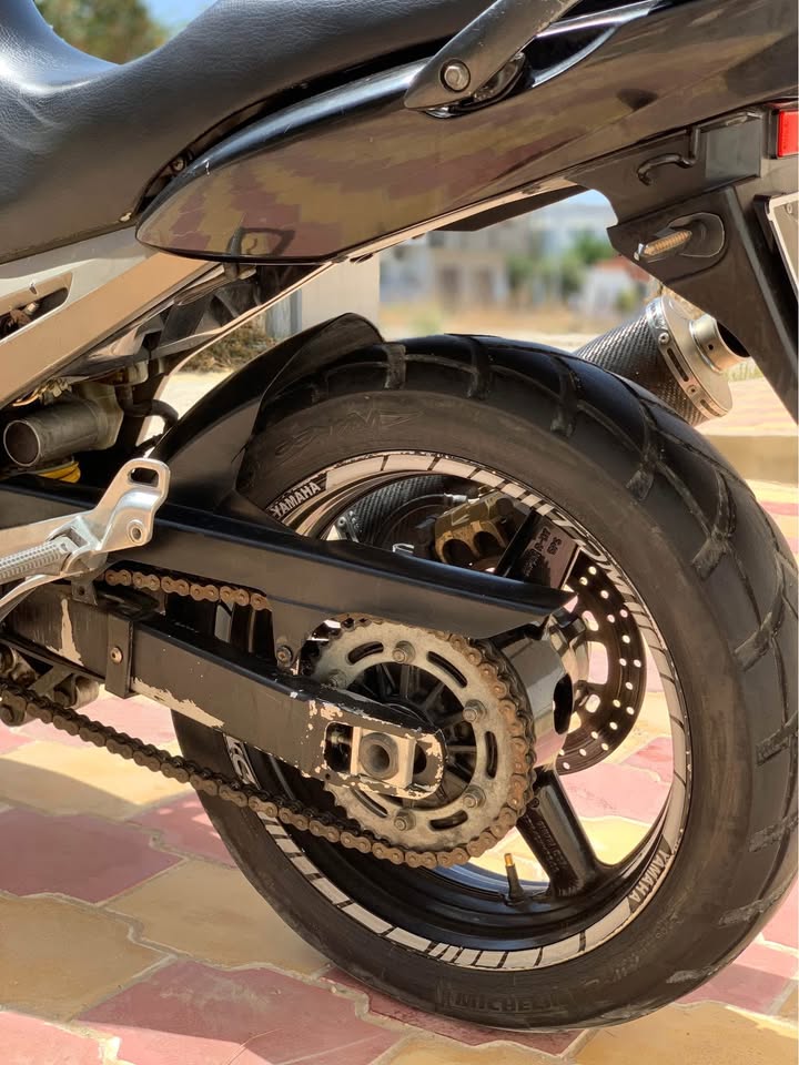 moto-yamaha-sport-trail-900cc