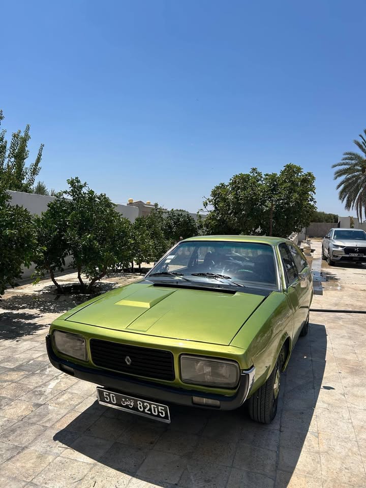 renault-15-1971-vintage-car-tunisie