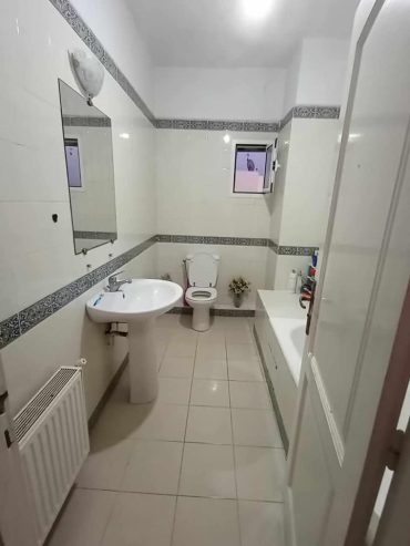 salle-de-bain-appartement-la-soukra