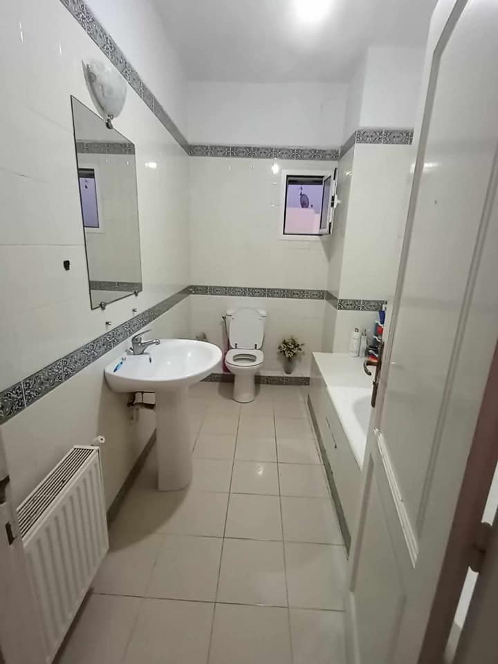 salle-de-bain-appartement-la-soukra