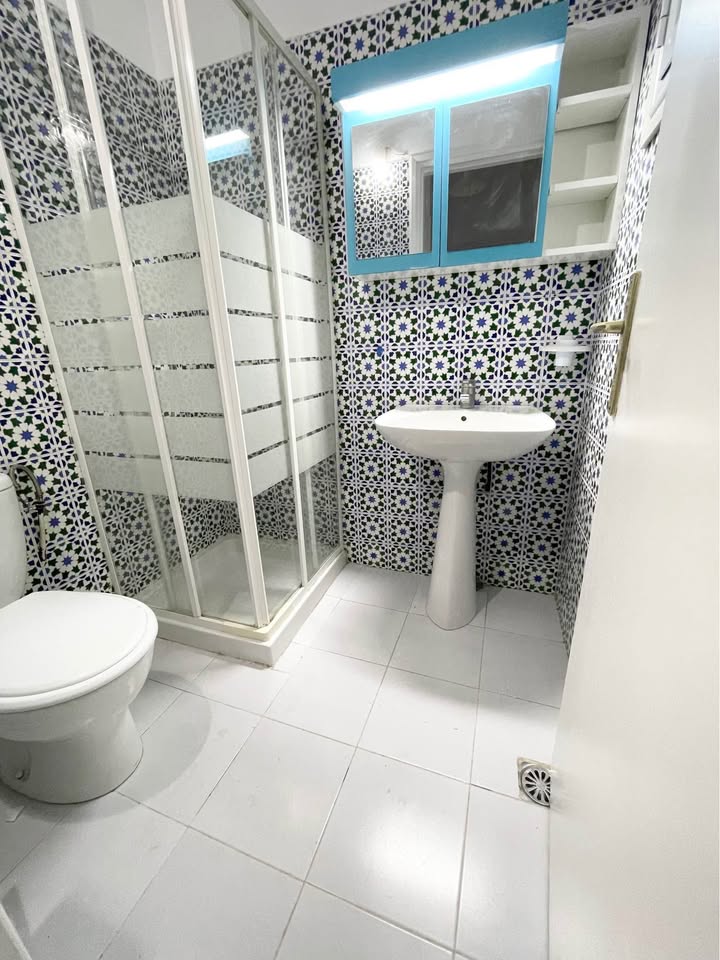 salle-eau-villa-ezzahra-location