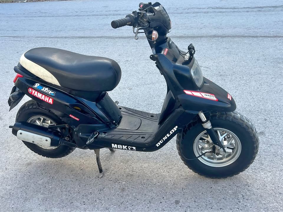 scooter-mbk-booster-noir-ariana