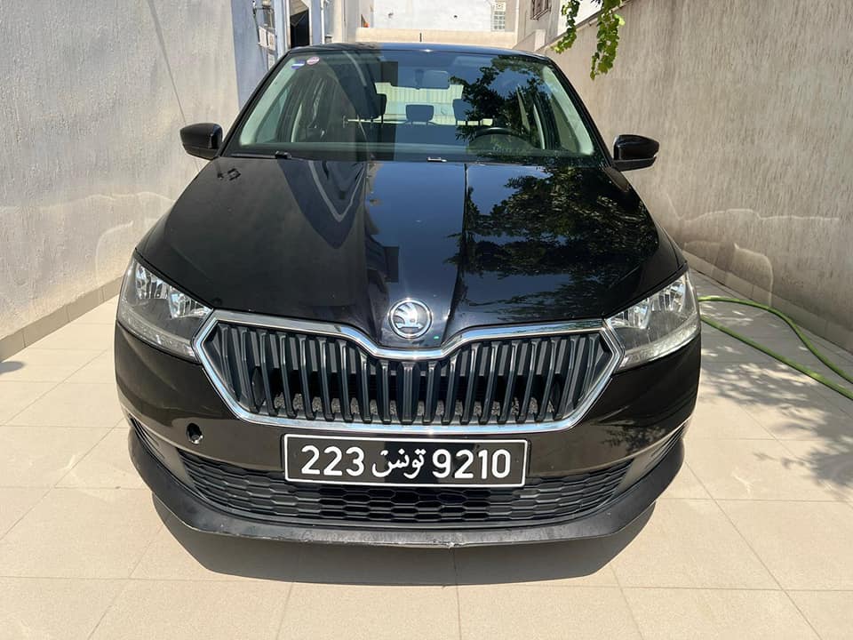 skoda-fabia-2021-noir-tunisie