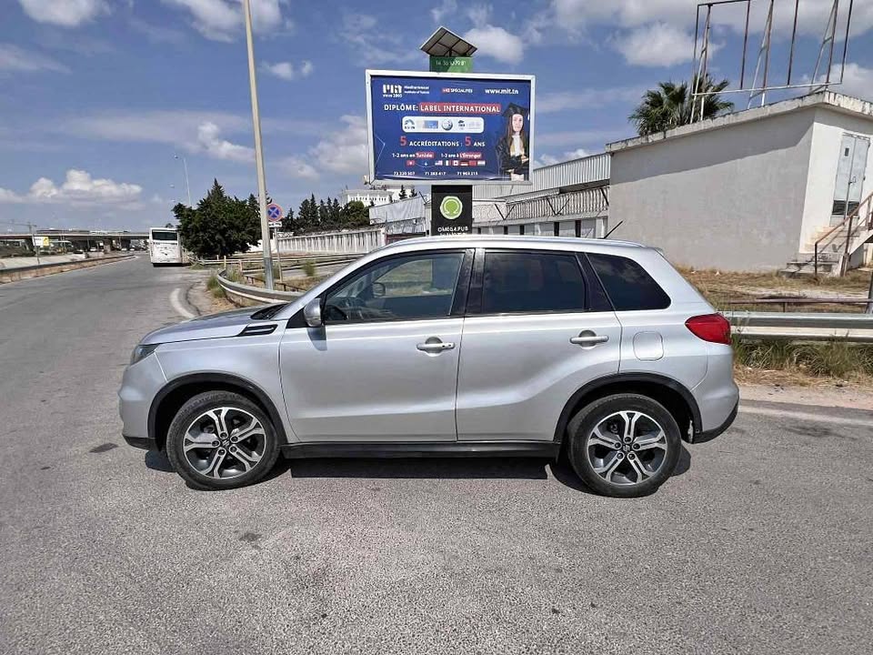 suzuki-vitara-2017-4×4-automatique-ariana