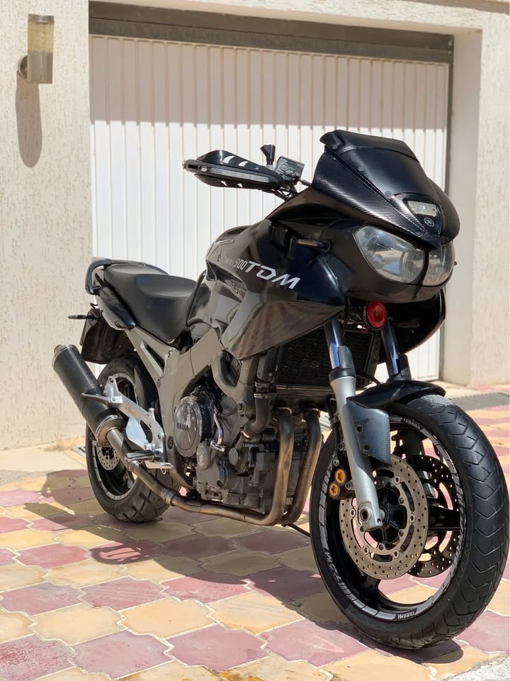 tdm-900-moto-route-trail-bicylindre