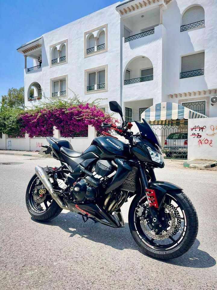 vente-kawasaki-z750-ariana