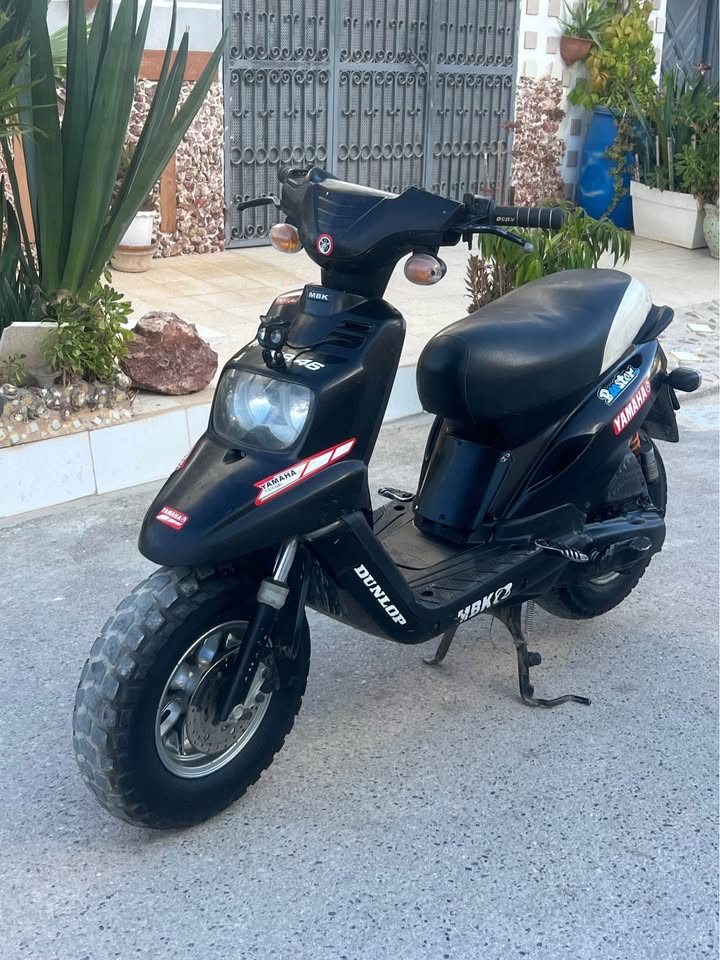 vente-scooter-booster-pas-cher