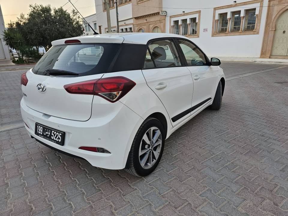 voiture-hyundai-tres-bien-entretenue