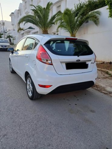 voiture-occasion-ford-fiesta-2013-ariana