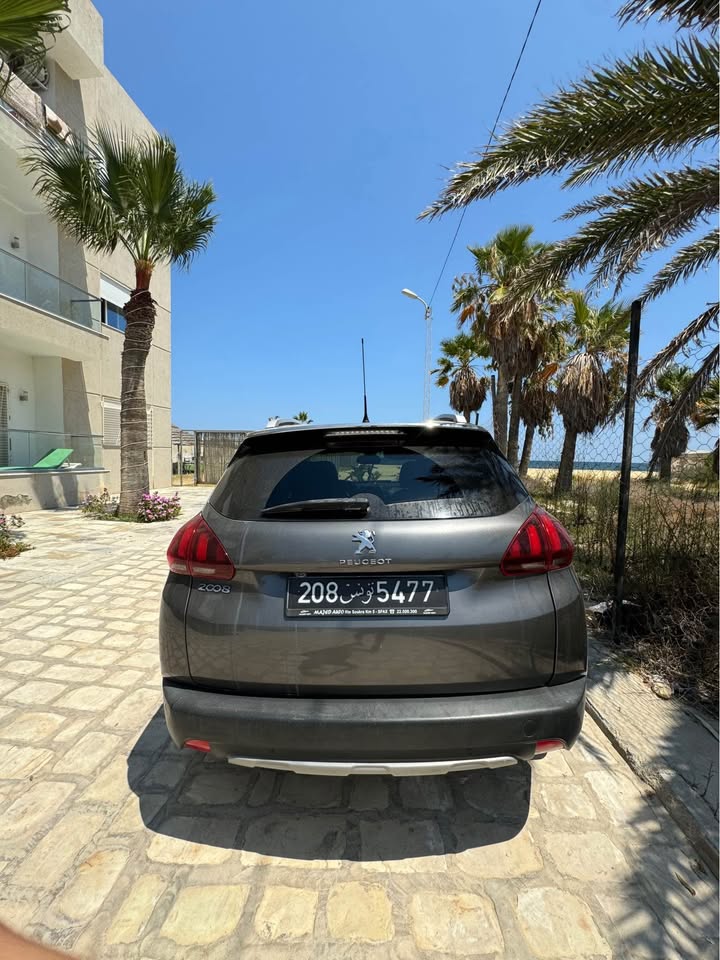 voiture-peugeot-2008-toit-panoramique-gris-metal
