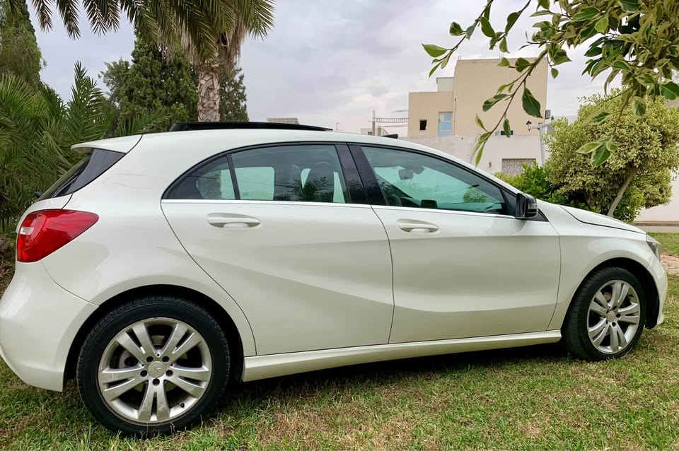 voiture-premium-mercedes-classe-a-sport
