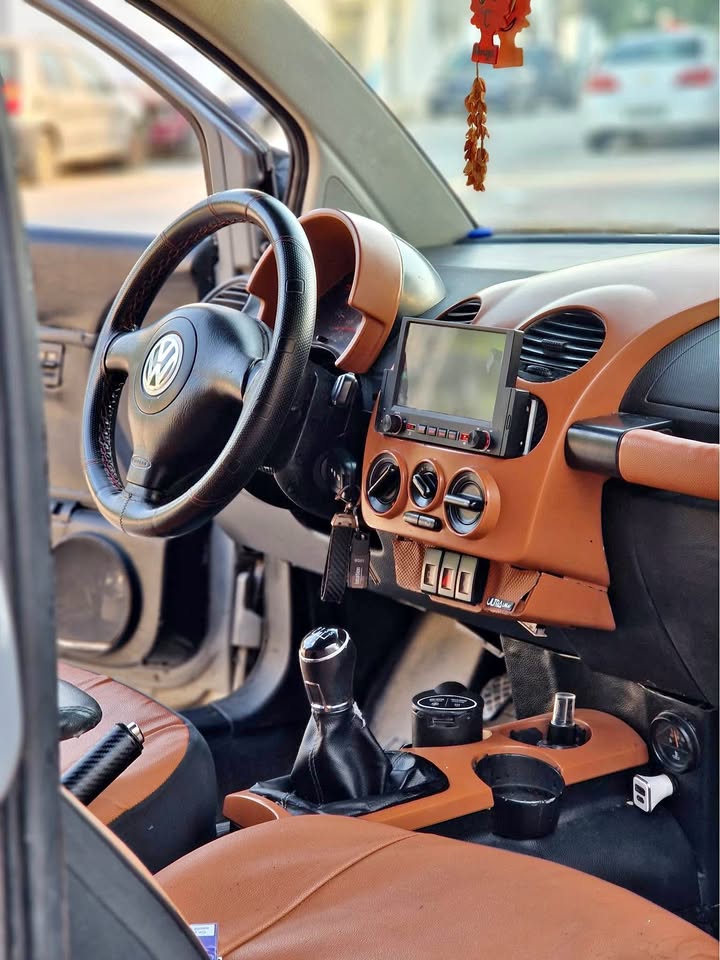 volkswagen-new-beetle-16sr-bardo-1
