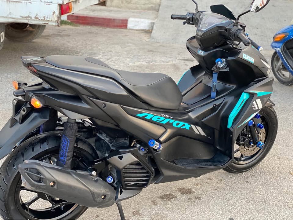 yamaha-aerox-155cc-vue-laterale