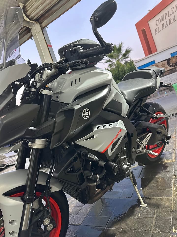 yamaha-mt10-bulle-puig