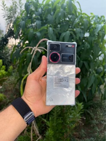 zte-nubia-z60-ultra-ecran-large-amoled-tunis