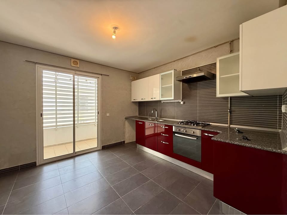 appartement-a-louer-ennaser-2-cuisine-equipee