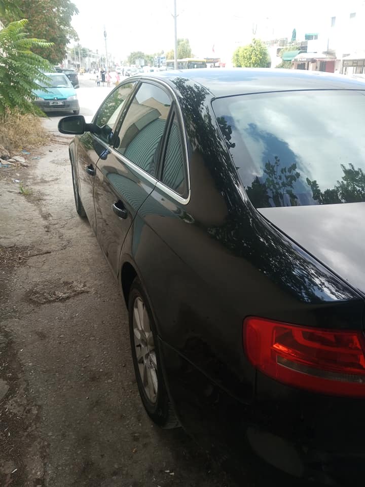 audi-a4-berline-noire-a-vendre-tunisie