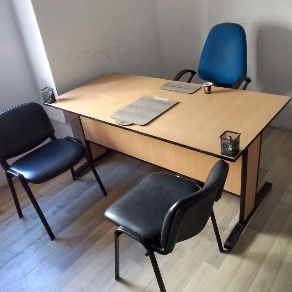 bureau-complet-haute-qualite-ennasr