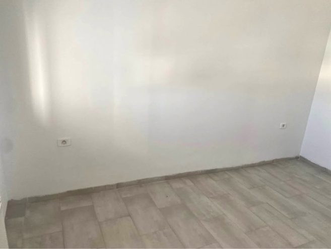 chambre-spacieuse-s1-a-louer-la-goulette