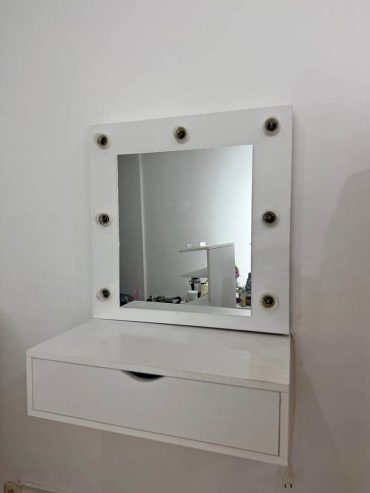 coiffeuse-lumineuse-a-vendre-tunis