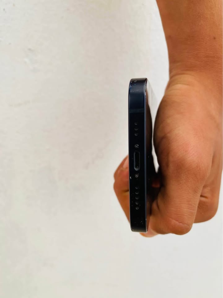 iphone-12-noir-batterie-83-tunisie
