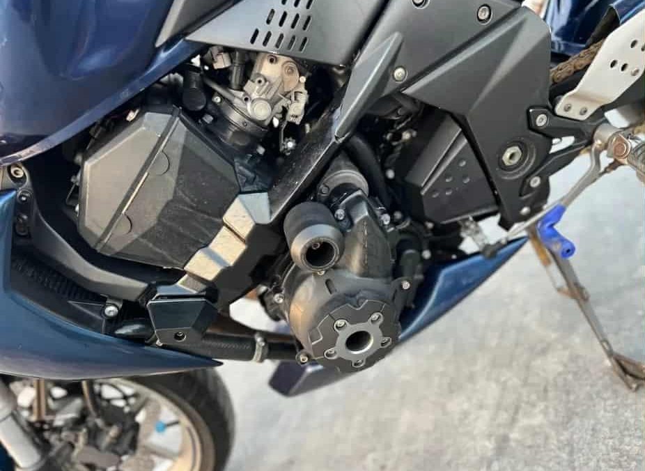 kawasaki-z750-noire-2008-prix-tunisie