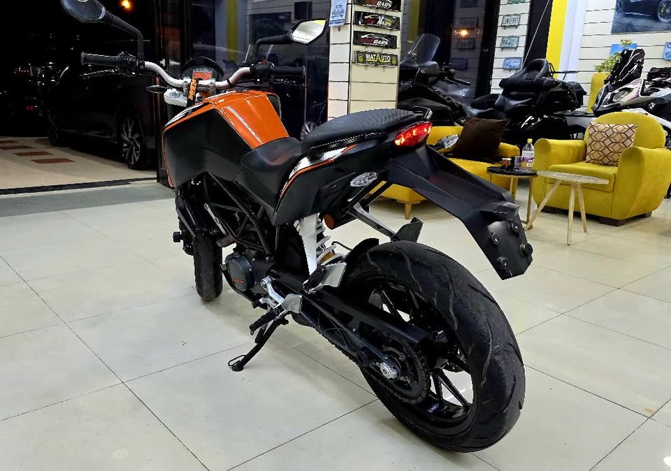ktm-duke-200-tunisie-route-de-la-marsa