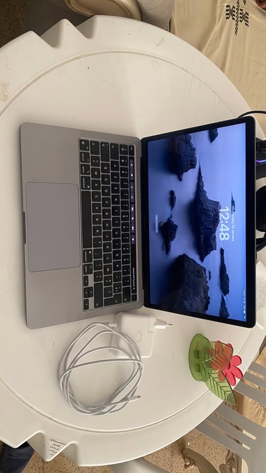 macbook-pro-apple-m1-2020-a-vendre-tunisie