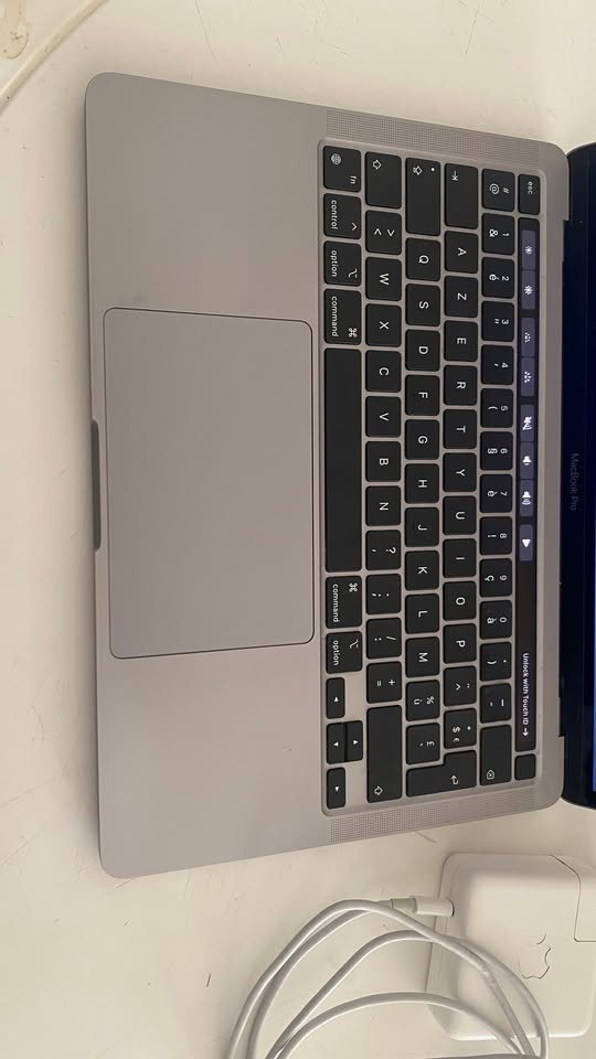 macbook-pro-m1-2020-prix-1650dt-ariana