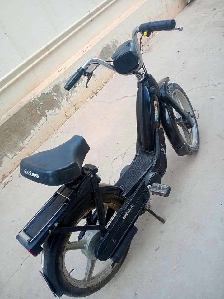 mobylette-piaggio-ciao-900dt