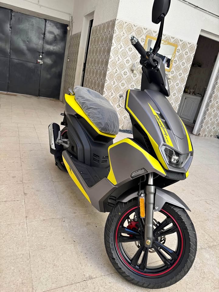 moto-phantom-z1-neuve-tunis