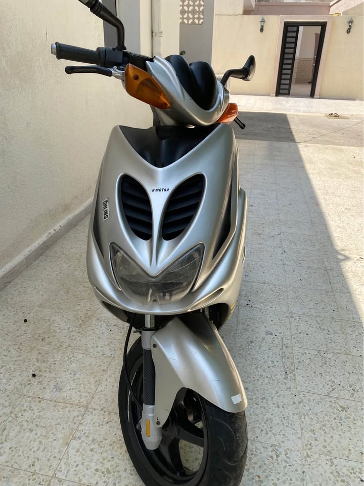 moto-scooter-yamaha-aerox-2t-tunisie