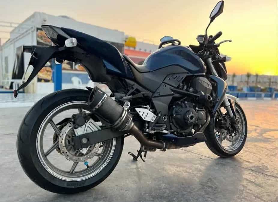 moto-sportive-kawasaki-z750-tunisie