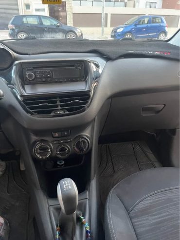 peugeot-208-blanche-5cv