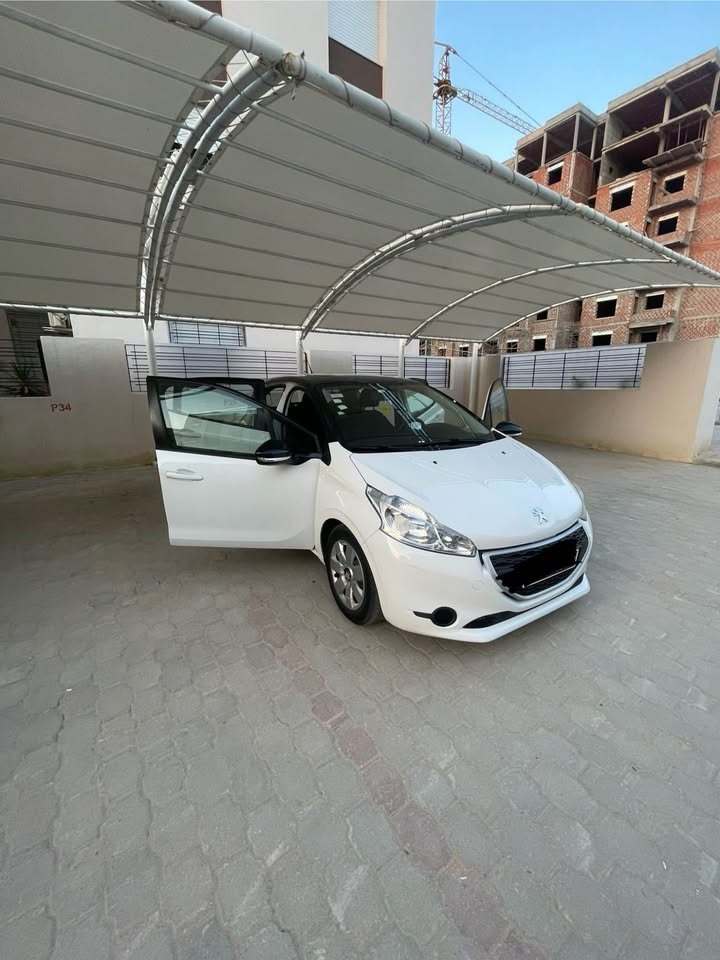 peugeot-208-blanche-tunisie