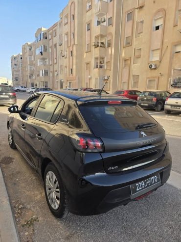 peugeot-208-noire-disponible-a-manouba