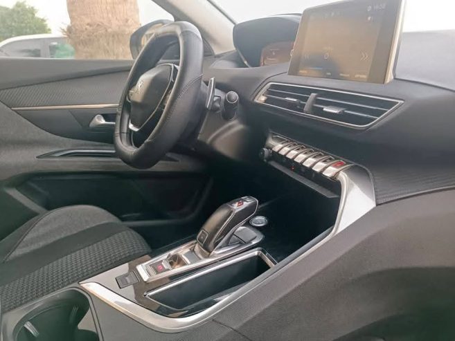 peugeot-3008-2018-blanche-tunis