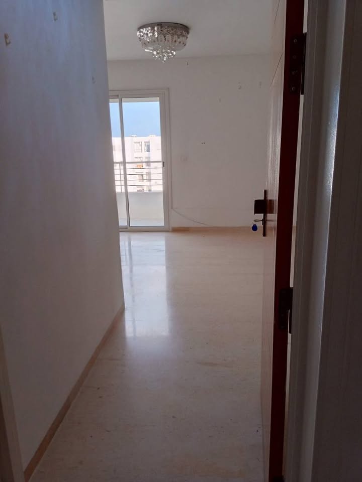 s2-avec-balcon-et-parking-borj-louzir