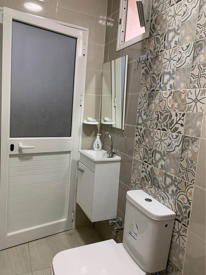 salle-de-bain-cabine-douche-s1-ariana