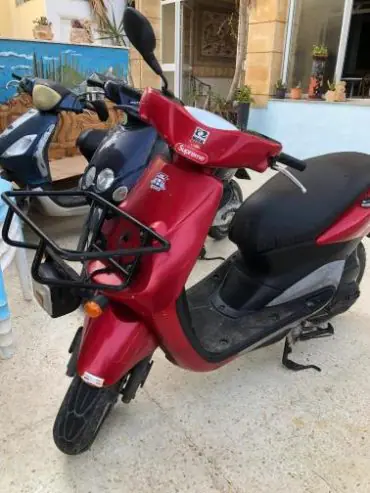 scooter-mbk-ovetto-2018-rouge-noir-kelibia