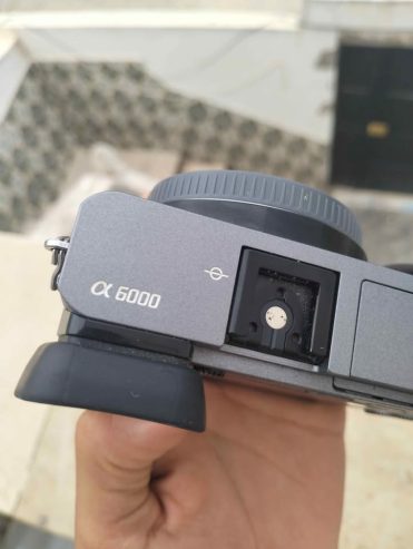sony-alpha-6000-presque-neuf-a-vendre