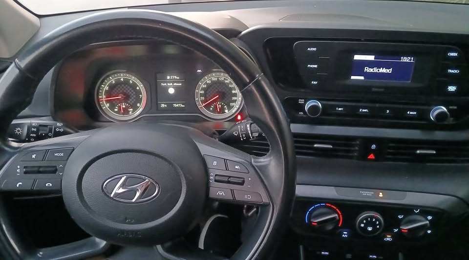 voiture-hyundai-i20-disponible-a-tunis
